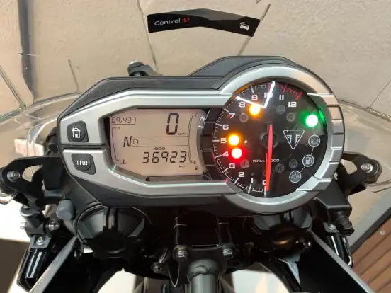 TRIUMPH-TIGER 800 XR-2019