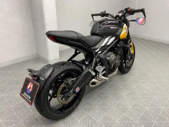 TRIUMPH-TRIDENT 660 TRIPLE TRIBUTE EDITION TRIUMPH-TRIDENT 660 TRIPLE TRIBUTE EDITION-2025