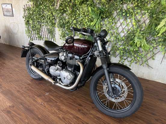 TRIUMPH-BONNEVILLE BOBBER 1200 TRIUMPH-BONNEVILLE BOBBER 1200-2018