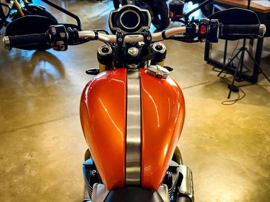 TRIUMPH-BONNEVILLE SCRAMBLER 1200 XE-2024