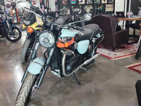TRIUMPH-BONNEVILLE T100 900 TRIUMPH-BONNEVILLE T100 900-2022