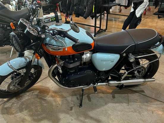 TRIUMPH-BONNEVILLE T100 900 TRIUMPH-BONNEVILLE T100 900-2022