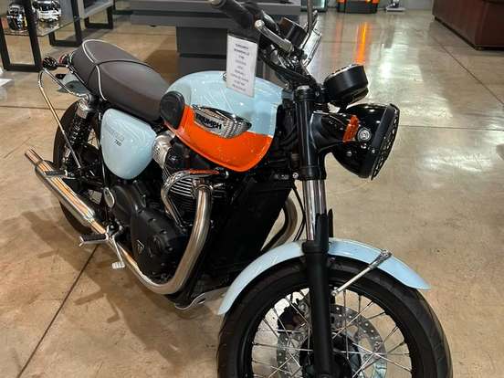 TRIUMPH-BONNEVILLE T100 900 TRIUMPH-BONNEVILLE T100 900-2022