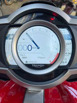TRIUMPH-ROCKET III R-2021
