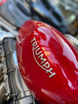 TRIUMPH-ROCKET III R-2021