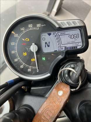 TRIUMPH-SPEED 400-2025