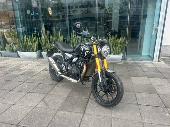 TRIUMPH SPEED 400 