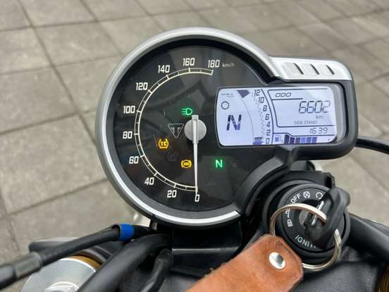 TRIUMPH-SPEED 400-2025