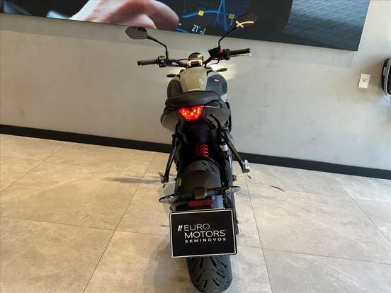 TRIUMPH-TRIDENT 660-2026