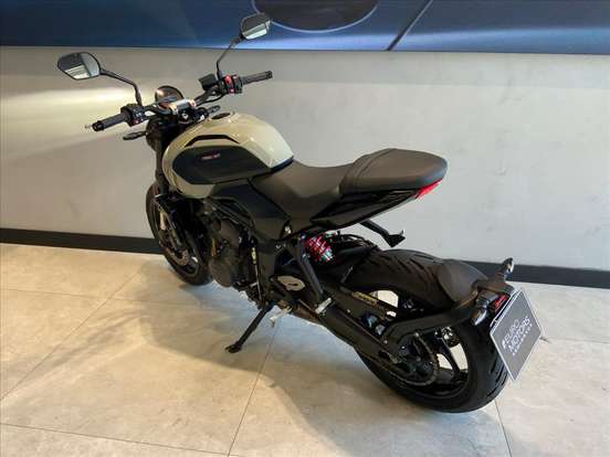 TRIUMPH-TRIDENT 660-2026
