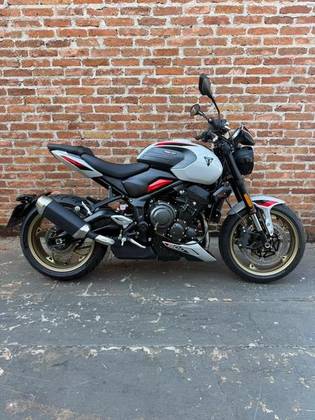 TRIUMPH TRIDENT 800 
