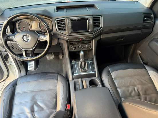 VOLKSWAGEN-AMAROK-2018