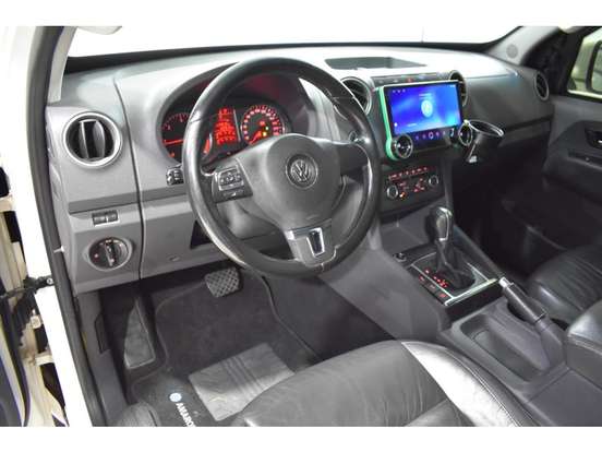 VOLKSWAGEN-AMAROK-2013