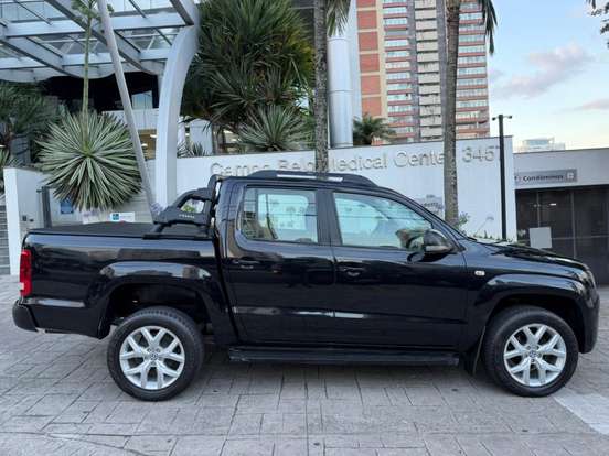 VOLKSWAGEN-AMAROK-2015