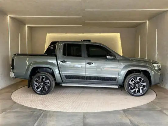 VOLKSWAGEN-AMAROK-2024