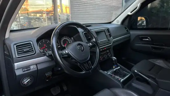 VOLKSWAGEN-AMAROK-2022