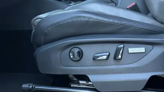 VOLKSWAGEN-AMAROK-2022