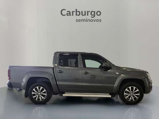 VOLKSWAGEN-AMAROK-2022