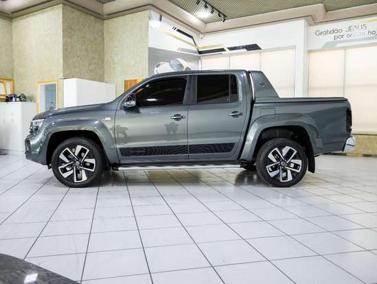 VOLKSWAGEN-AMAROK-2024