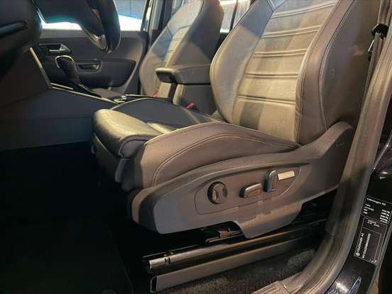 VOLKSWAGEN-AMAROK-2021