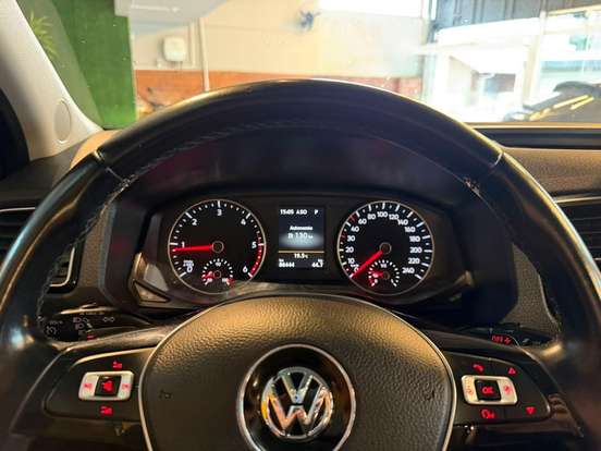 VOLKSWAGEN-AMAROK-2021