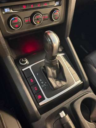 VOLKSWAGEN-AMAROK-2021