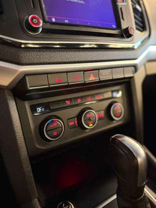 VOLKSWAGEN-AMAROK-2021
