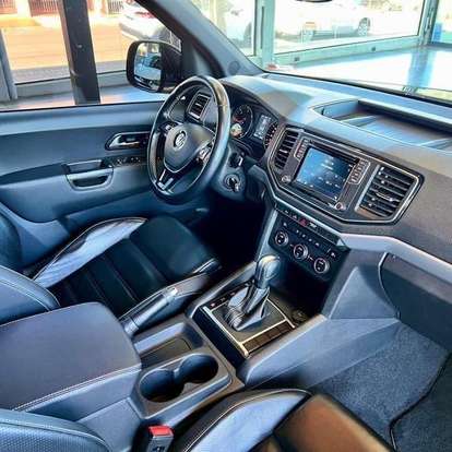 VOLKSWAGEN-AMAROK-2022