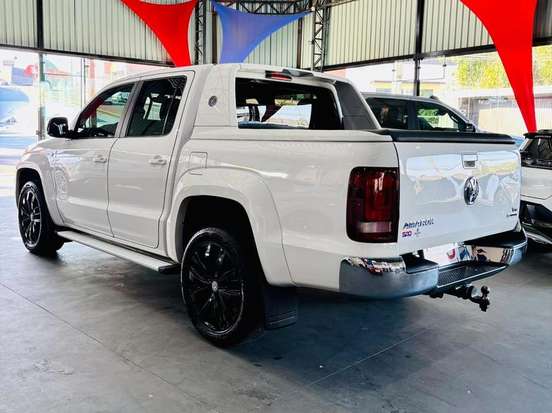 VOLKSWAGEN-AMAROK-2018