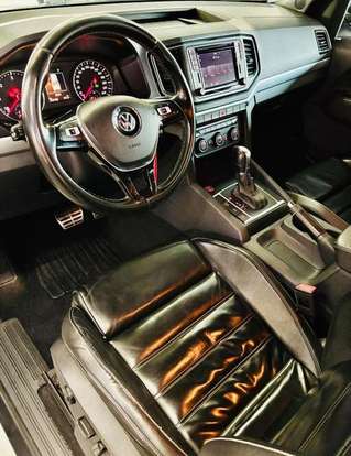 VOLKSWAGEN-AMAROK-2018