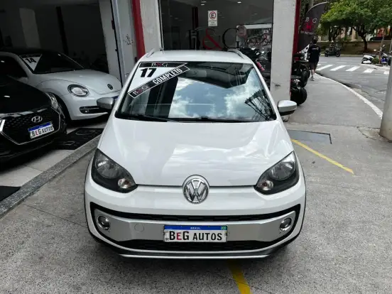 VOLKSWAGEN-CROSS UP-2017