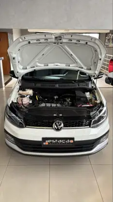 VOLKSWAGEN-FOX-2020