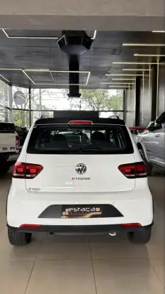 VOLKSWAGEN-FOX-2020