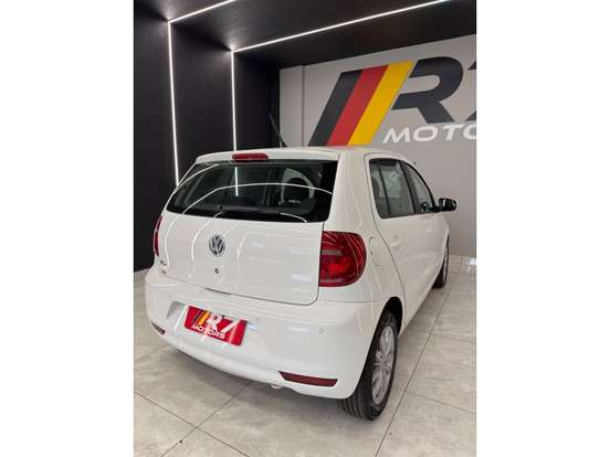 VOLKSWAGEN-FOX-2014