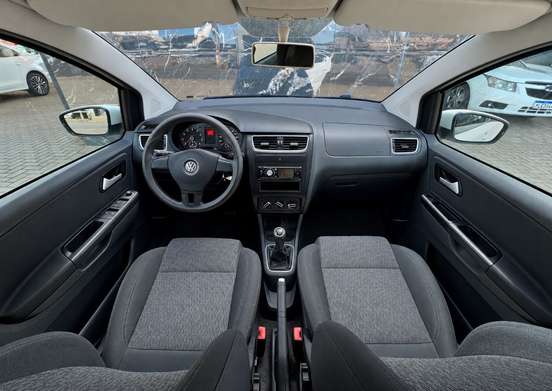 VOLKSWAGEN-FOX-2013