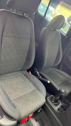 VOLKSWAGEN-FOX-2012