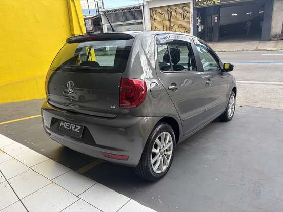 VOLKSWAGEN-FOX-1.6 MI 8V FLEX 4P MANUAL VOLKSWAGEN-FOX-2014