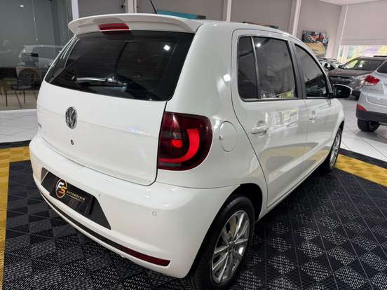 VOLKSWAGEN-FOX-2013