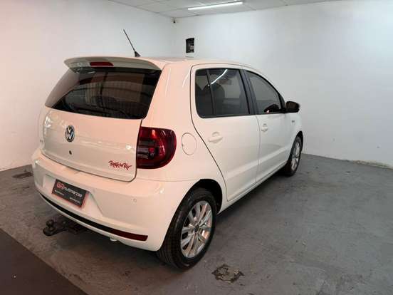 VOLKSWAGEN-FOX-1.6 MI ROCK IN RIO 8V FLEX 4P MANUAL VOLKSWAGEN-FOX-2013