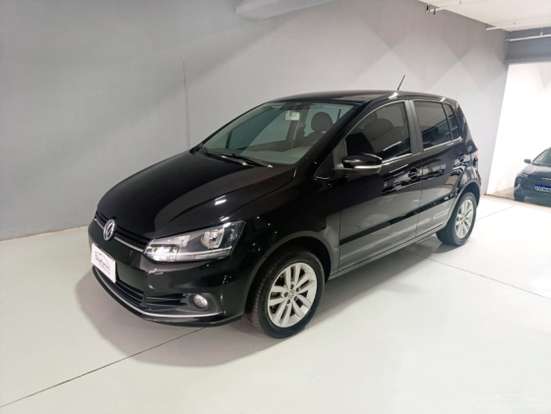 VOLKSWAGEN-FOX-2021