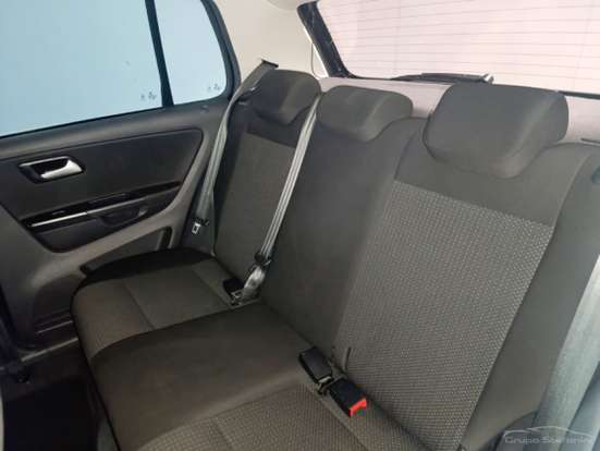 VOLKSWAGEN-FOX-2021