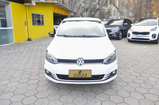 VOLKSWAGEN-FOX-2020