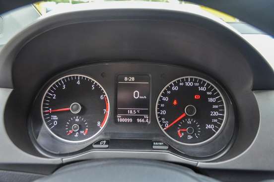 VOLKSWAGEN-FOX-2020