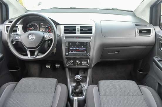VOLKSWAGEN-FOX-2020