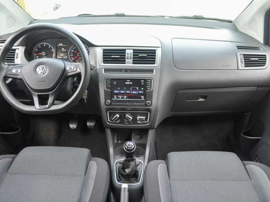 VOLKSWAGEN-FOX-1.6 MSI TOTAL FLEX CONNECT 4P MANUAL VOLKSWAGEN-FOX-2020