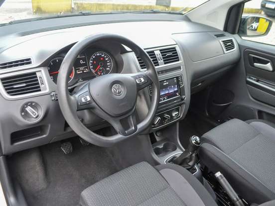 VOLKSWAGEN-FOX-1.6 MSI TOTAL FLEX CONNECT 4P MANUAL VOLKSWAGEN-FOX-2020