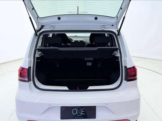 VOLKSWAGEN-FOX-2020