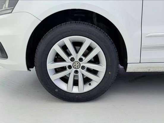 VOLKSWAGEN-FOX-1.6 MSI TOTAL FLEX CONNECT 4P MANUAL VOLKSWAGEN-FOX-2020