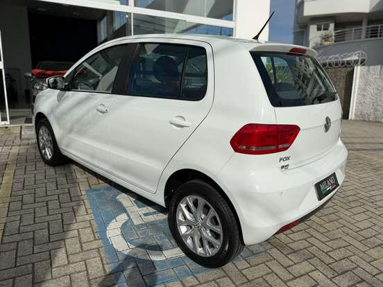 VOLKSWAGEN-FOX-1.6 MSI TRENDLINE 8V FLEX 4P MANUAL VOLKSWAGEN-FOX-2017
