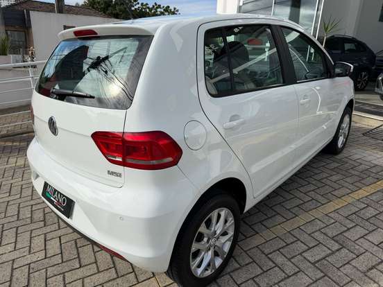 VOLKSWAGEN-FOX-1.6 MSI TRENDLINE 8V FLEX 4P MANUAL VOLKSWAGEN-FOX-2017